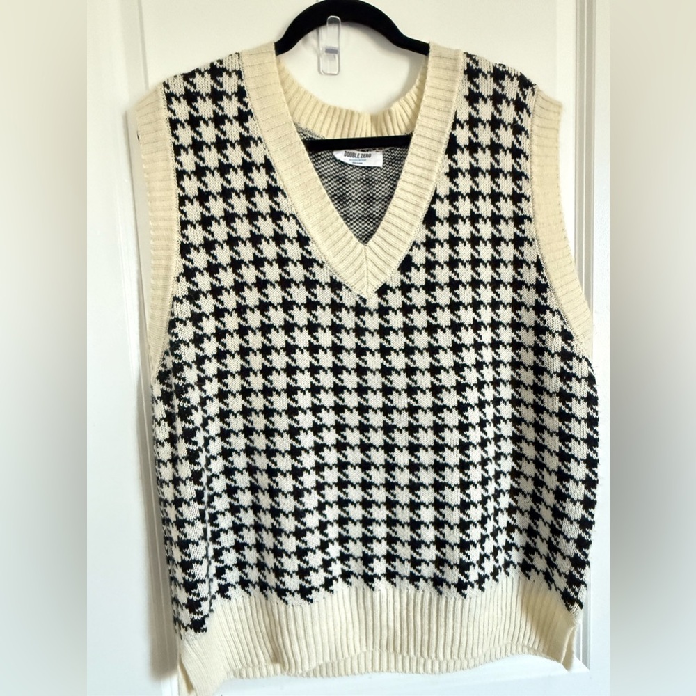 Black & White Houndstooth Vest